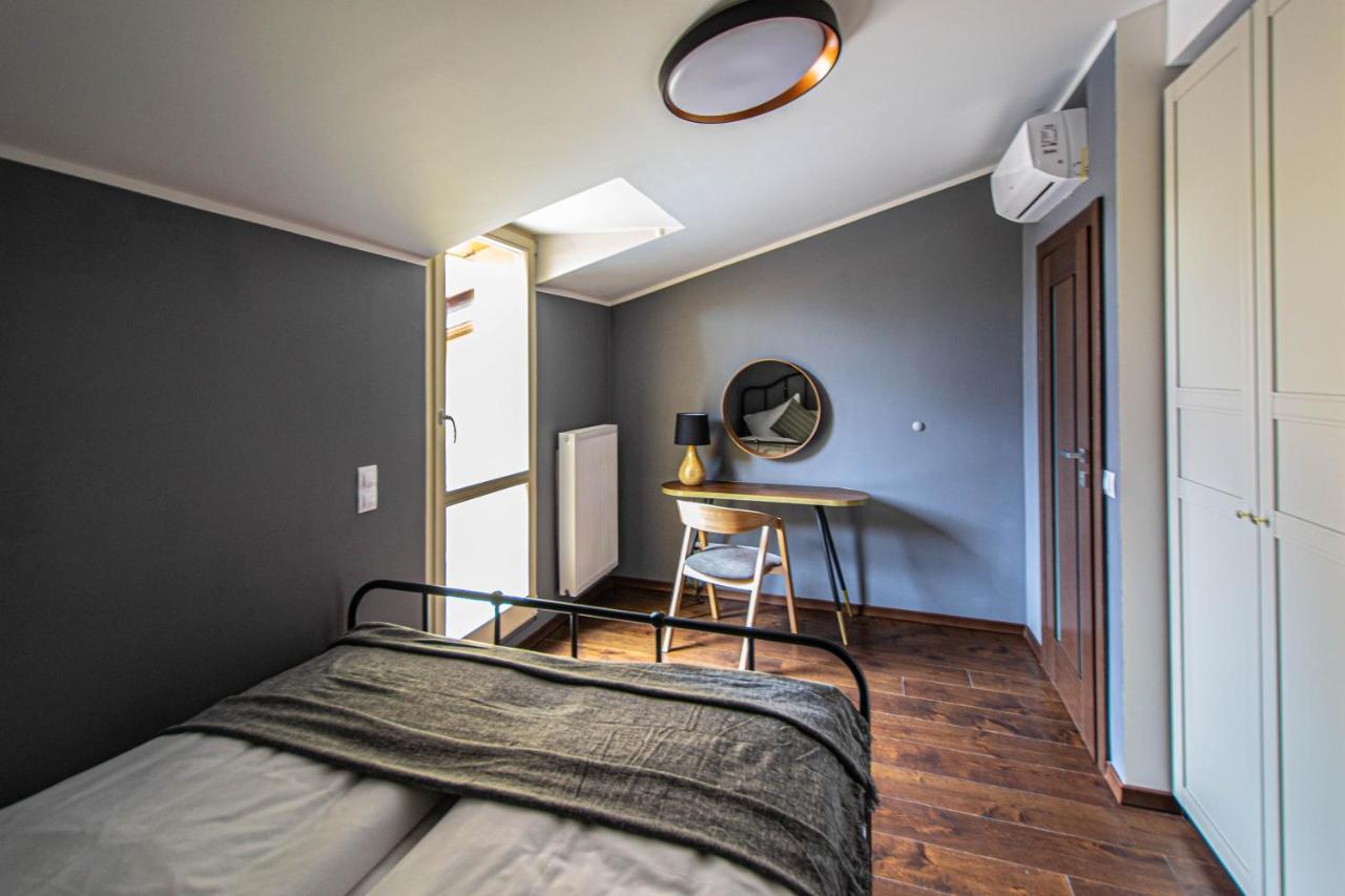 Quite Loft With Balcony And 3 Air Conditioners Praha Eksteriør bilde