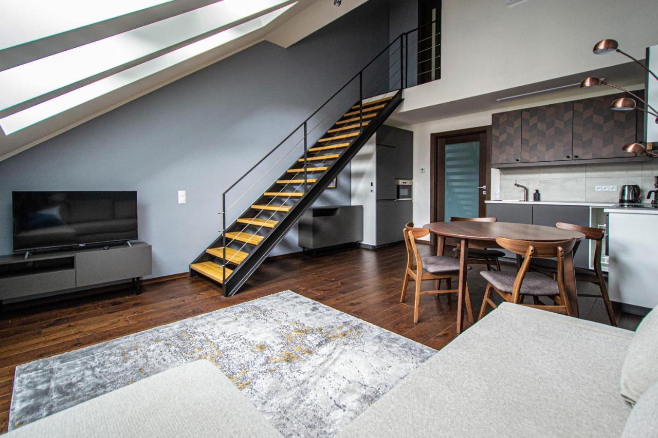 Quite Loft With Balcony And 3 Air Conditioners Praha Eksteriør bilde